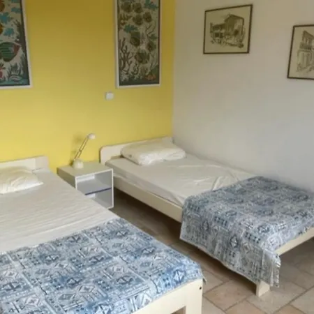 Charming House With Balcony And Garden Tatil Evi *