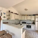 Ferienhaus Charming House With Balcony And Garden *