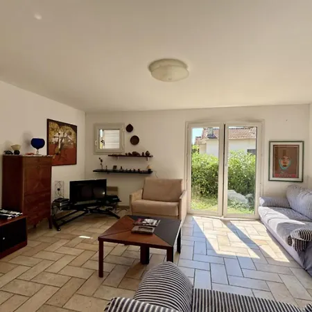 Charming House With Balcony And Garden Dom wakacyjny Juan-les-Pins